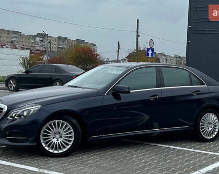 Синий Мерседес Е-Класс, объемом двигателя 2.2 л и пробегом 322 тыс. км за 14500 $, фото 1 на Automoto.ua