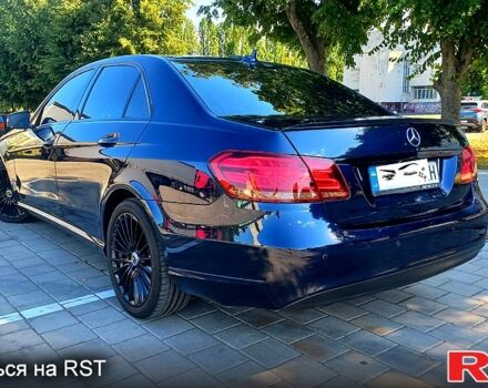 Синий Мерседес Е-Класс, объемом двигателя 2 л и пробегом 265 тыс. км за 15500 $, фото 6 на Automoto.ua