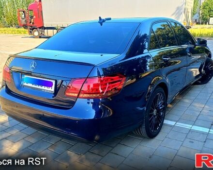 Синий Мерседес Е-Класс, объемом двигателя 2 л и пробегом 265 тыс. км за 15500 $, фото 4 на Automoto.ua