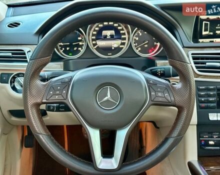 Синий Мерседес Е-Класс, объемом двигателя 3.5 л и пробегом 134 тыс. км за 17500 $, фото 33 на Automoto.ua