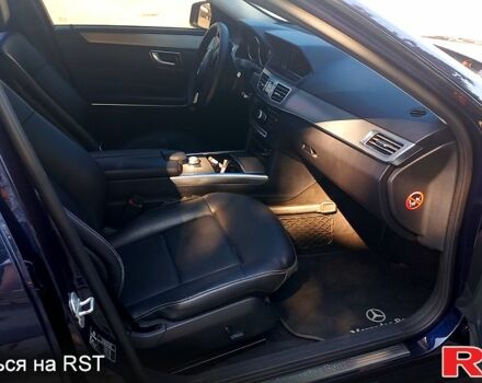 Синий Мерседес Е-Класс, объемом двигателя 2 л и пробегом 265 тыс. км за 15500 $, фото 10 на Automoto.ua