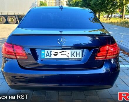 Синій Мерседес Е-Клас, об'ємом двигуна 2 л та пробігом 265 тис. км за 15500 $, фото 5 на Automoto.ua