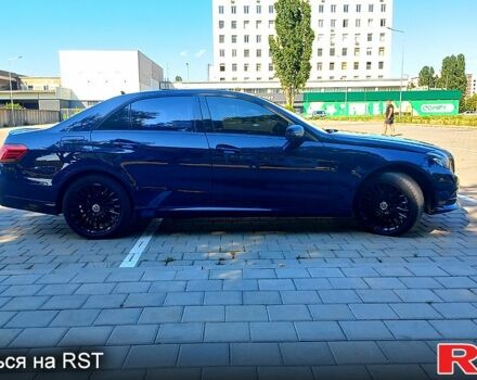 Синий Мерседес Е-Класс, объемом двигателя 2 л и пробегом 265 тыс. км за 15500 $, фото 2 на Automoto.ua