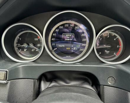 Синий Мерседес Е-Класс, объемом двигателя 2.14 л и пробегом 250 тыс. км за 16200 $, фото 5 на Automoto.ua