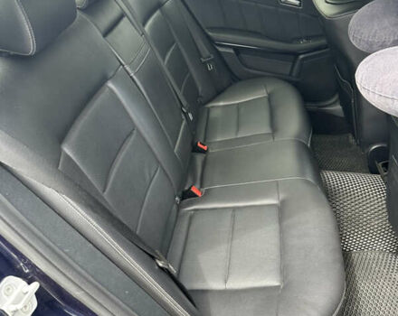 Синий Мерседес Е-Класс, объемом двигателя 2.14 л и пробегом 250 тыс. км за 16200 $, фото 6 на Automoto.ua