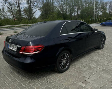 Синий Мерседес Е-Класс, объемом двигателя 2.14 л и пробегом 250 тыс. км за 16200 $, фото 2 на Automoto.ua