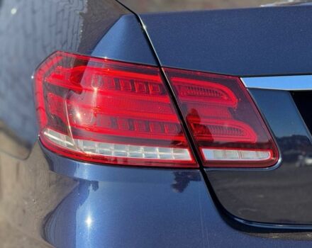 Синий Мерседес Е-Класс, объемом двигателя 2.2 л и пробегом 360 тыс. км за 15999 $, фото 6 на Automoto.ua