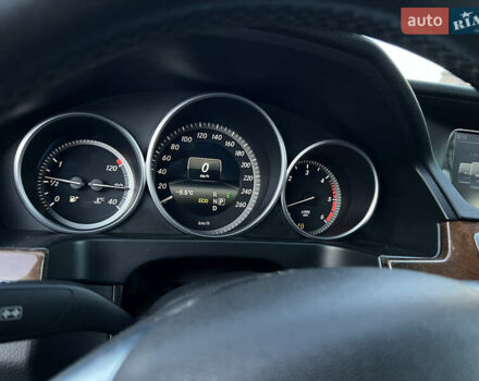 Синий Мерседес Е-Класс, объемом двигателя 3 л и пробегом 330 тыс. км за 17500 $, фото 33 на Automoto.ua