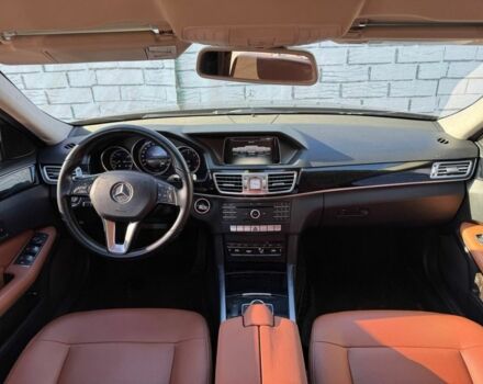 Синий Мерседес Е-Класс, объемом двигателя 2.2 л и пробегом 360 тыс. км за 15999 $, фото 23 на Automoto.ua