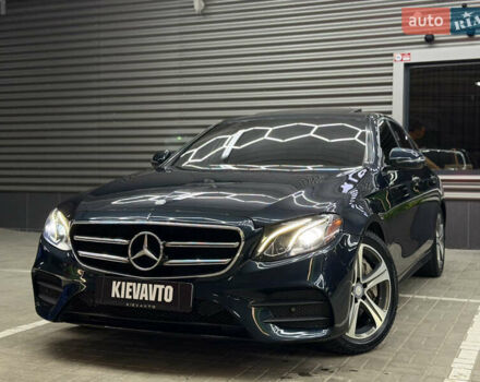 Синий Мерседес Е-Класс, объемом двигателя 2 л и пробегом 103 тыс. км за 27900 $, фото 1 на Automoto.ua