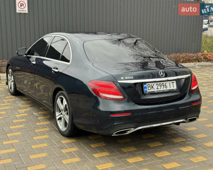 Синій Мерседес Е-Клас, об'ємом двигуна 1.99 л та пробігом 100 тис. км за 22999 $, фото 12 на Automoto.ua