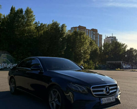 Синий Мерседес Е-Класс, объемом двигателя 2 л и пробегом 156 тыс. км за 24990 $, фото 2 на Automoto.ua