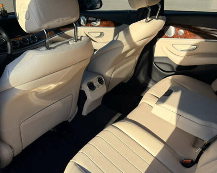 Синий Мерседес Е-Класс, объемом двигателя 2 л и пробегом 156 тыс. км за 24990 $, фото 9 на Automoto.ua