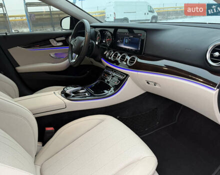 Синий Мерседес Е-Класс, объемом двигателя 2 л и пробегом 73 тыс. км за 25900 $, фото 31 на Automoto.ua