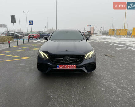 Синий Мерседес Е-Класс, объемом двигателя 2 л и пробегом 73 тыс. км за 25900 $, фото 1 на Automoto.ua