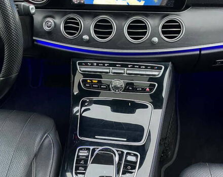 Синий Мерседес Е-Класс, объемом двигателя 1.99 л и пробегом 166 тыс. км за 27800 $, фото 16 на Automoto.ua