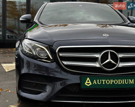 Мерседес Е-Класс 2017 в Киеве на Automoto.ua Синий Мерседес Е-Класс, объемом двигателя 1.99 л и пробегом 113 тыс. км за 29900 $, фото 5 на Automoto.ua