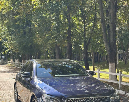 Синий Мерседес Е-Класс, объемом двигателя 3 л и пробегом 80 тыс. км за 40500 $, фото 1 на Automoto.ua