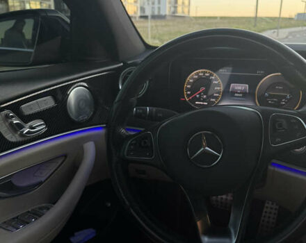 Синий Мерседес Е-Класс, объемом двигателя 1.99 л и пробегом 62 тыс. км за 30500 $, фото 6 на Automoto.ua