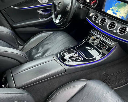 Синий Мерседес Е-Класс, объемом двигателя 1.99 л и пробегом 166 тыс. км за 27800 $, фото 18 на Automoto.ua