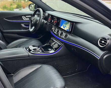 Синий Мерседес Е-Класс, объемом двигателя 1.99 л и пробегом 166 тыс. км за 27800 $, фото 21 на Automoto.ua