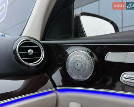 Синий Мерседес Е-Класс, объемом двигателя 2 л и пробегом 73 тыс. км за 25900 $, фото 41 на Automoto.ua