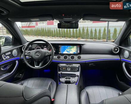 Синий Мерседес Е-Класс, объемом двигателя 1.99 л и пробегом 166 тыс. км за 27800 $, фото 19 на Automoto.ua