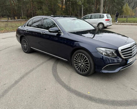 Синий Мерседес Е-Класс, объемом двигателя 1.95 л и пробегом 153 тыс. км за 30500 $, фото 2 на Automoto.ua