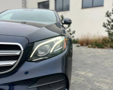 Синий Мерседес Е-Класс, объемом двигателя 1.99 л и пробегом 166 тыс. км за 27800 $, фото 7 на Automoto.ua