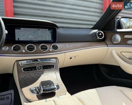 Синий Мерседес Е-Класс, объемом двигателя 1.99 л и пробегом 64 тыс. км за 8600 $, фото 18 на Automoto.ua