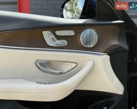 Синий Мерседес Е-Класс, объемом двигателя 1.99 л и пробегом 64 тыс. км за 8600 $, фото 11 на Automoto.ua