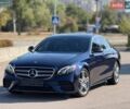Синій Мерседес Е-Клас, об'ємом двигуна 2 л та пробігом 241 тис. км за 27999 $, фото 4 на Automoto.ua