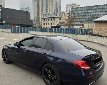 Синий Мерседес Е-Класс, объемом двигателя 1.95 л и пробегом 121 тыс. км за 36000 $, фото 5 на Automoto.ua