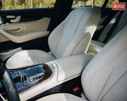 Синий Мерседес Е-Класс, объемом двигателя 3 л и пробегом 38 тыс. км за 49999 $, фото 32 на Automoto.ua