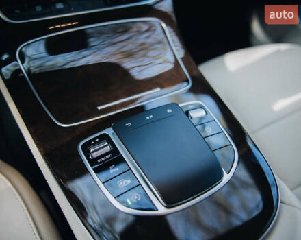 Синий Мерседес Е-Класс, объемом двигателя 3 л и пробегом 38 тыс. км за 49999 $, фото 69 на Automoto.ua