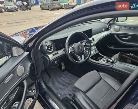 Синий Мерседес Е-Класс, объемом двигателя 3 л и пробегом 274 тыс. км за 35000 $, фото 5 на Automoto.ua