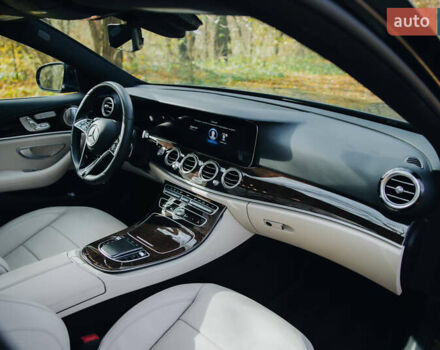 Синий Мерседес Е-Класс, объемом двигателя 3 л и пробегом 42 тыс. км за 48000 $, фото 42 на Automoto.ua