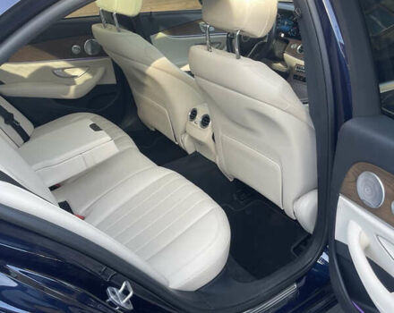 Синий Мерседес Е-Класс, объемом двигателя 1.99 л и пробегом 74 тыс. км за 48500 $, фото 27 на Automoto.ua