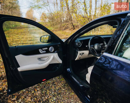 Синий Мерседес Е-Класс, объемом двигателя 3 л и пробегом 38 тыс. км за 49999 $, фото 20 на Automoto.ua