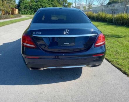 Синий Мерседес Е-Класс, объемом двигателя 2 л и пробегом 43 тыс. км за 20200 $, фото 6 на Automoto.ua