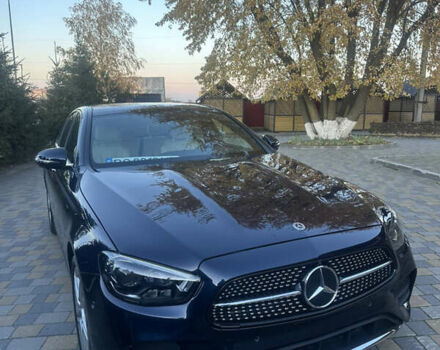 Синий Мерседес Е-Класс, объемом двигателя 3 л и пробегом 42 тыс. км за 48000 $, фото 3 на Automoto.ua