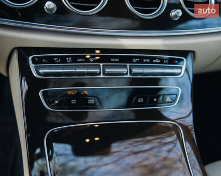 Синий Мерседес Е-Класс, объемом двигателя 3 л и пробегом 38 тыс. км за 49999 $, фото 63 на Automoto.ua