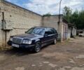 Синий Мерседес Е-Класс, объемом двигателя 2 л и пробегом 500 тыс. км за 3700 $, фото 1 на Automoto.ua
