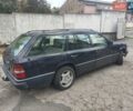 Синий Мерседес Е-Класс, объемом двигателя 2 л и пробегом 233 тыс. км за 2500 $, фото 3 на Automoto.ua