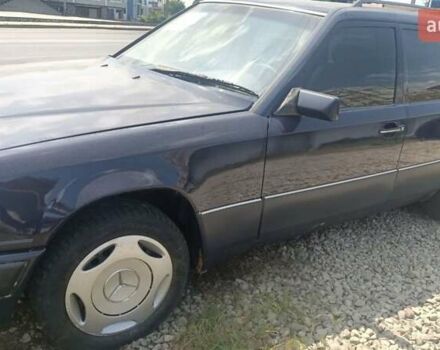 Синій Мерседес Е-Клас, об'ємом двигуна 2.3 л та пробігом 299 тис. км за 2000 $, фото 3 на Automoto.ua