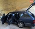 Синій Мерседес Е-Клас, об'ємом двигуна 2.5 л та пробігом 350 тис. км за 3600 $, фото 1 на Automoto.ua