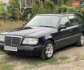 Синий Мерседес Е-Класс, объемом двигателя 2.5 л и пробегом 400 тыс. км за 4999 $, фото 1 на Automoto.ua