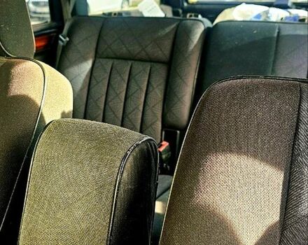 Синий Мерседес Е-Класс, объемом двигателя 3 л и пробегом 0 тыс. км за 5000 $, фото 5 на Automoto.ua