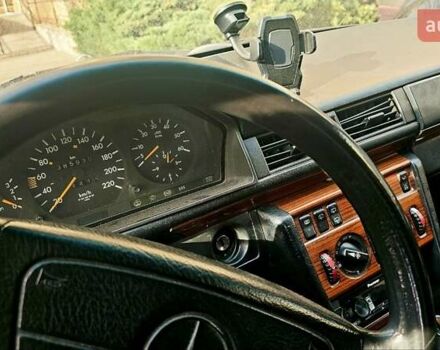Синий Мерседес Е-Класс, объемом двигателя 3 л и пробегом 450 тыс. км за 5000 $, фото 6 на Automoto.ua