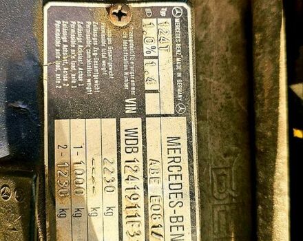 Синий Мерседес Е-Класс, объемом двигателя 3 л и пробегом 0 тыс. км за 5000 $, фото 8 на Automoto.ua